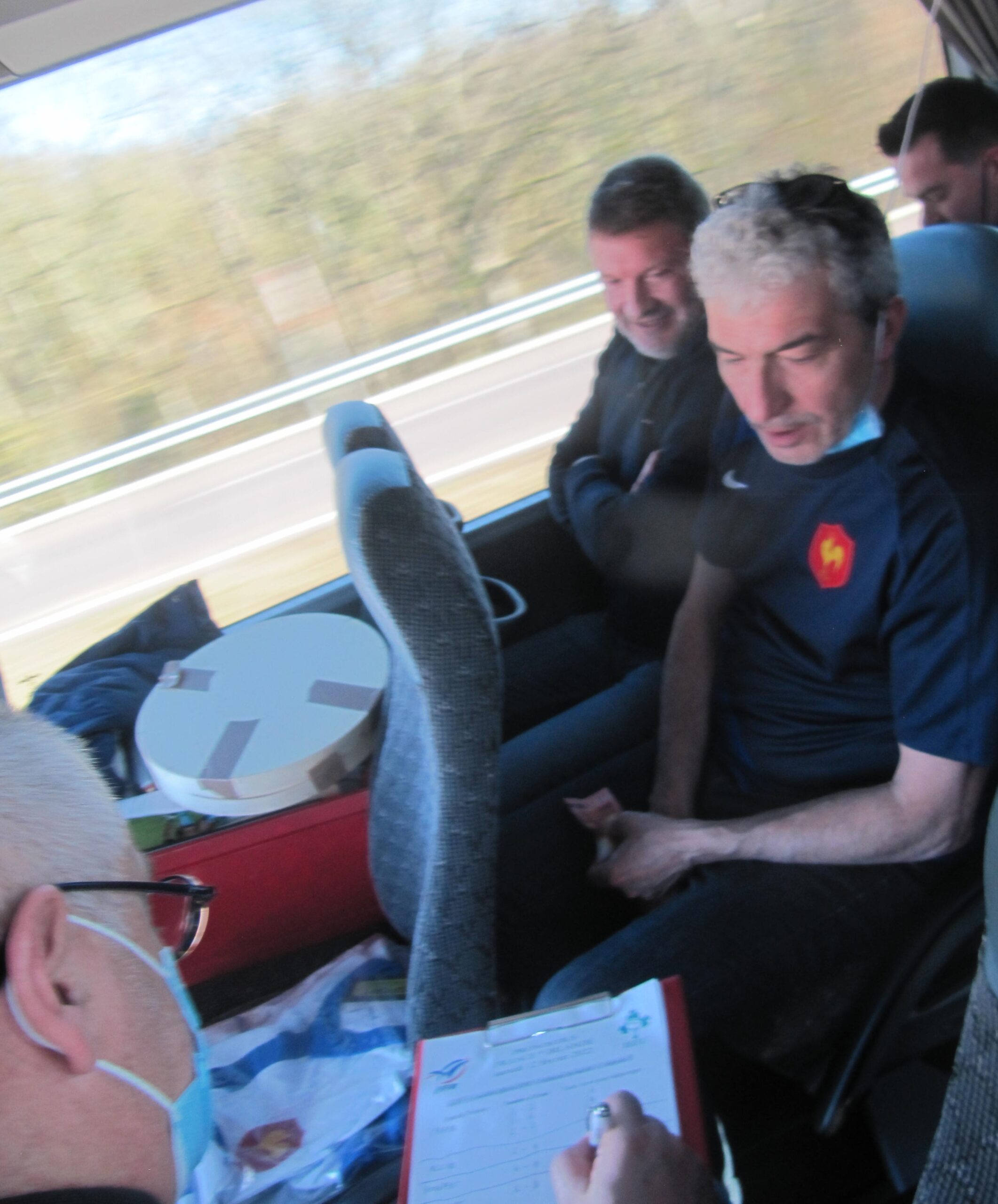 68 pronostic et un maillot + l'écharpe du match à gagner