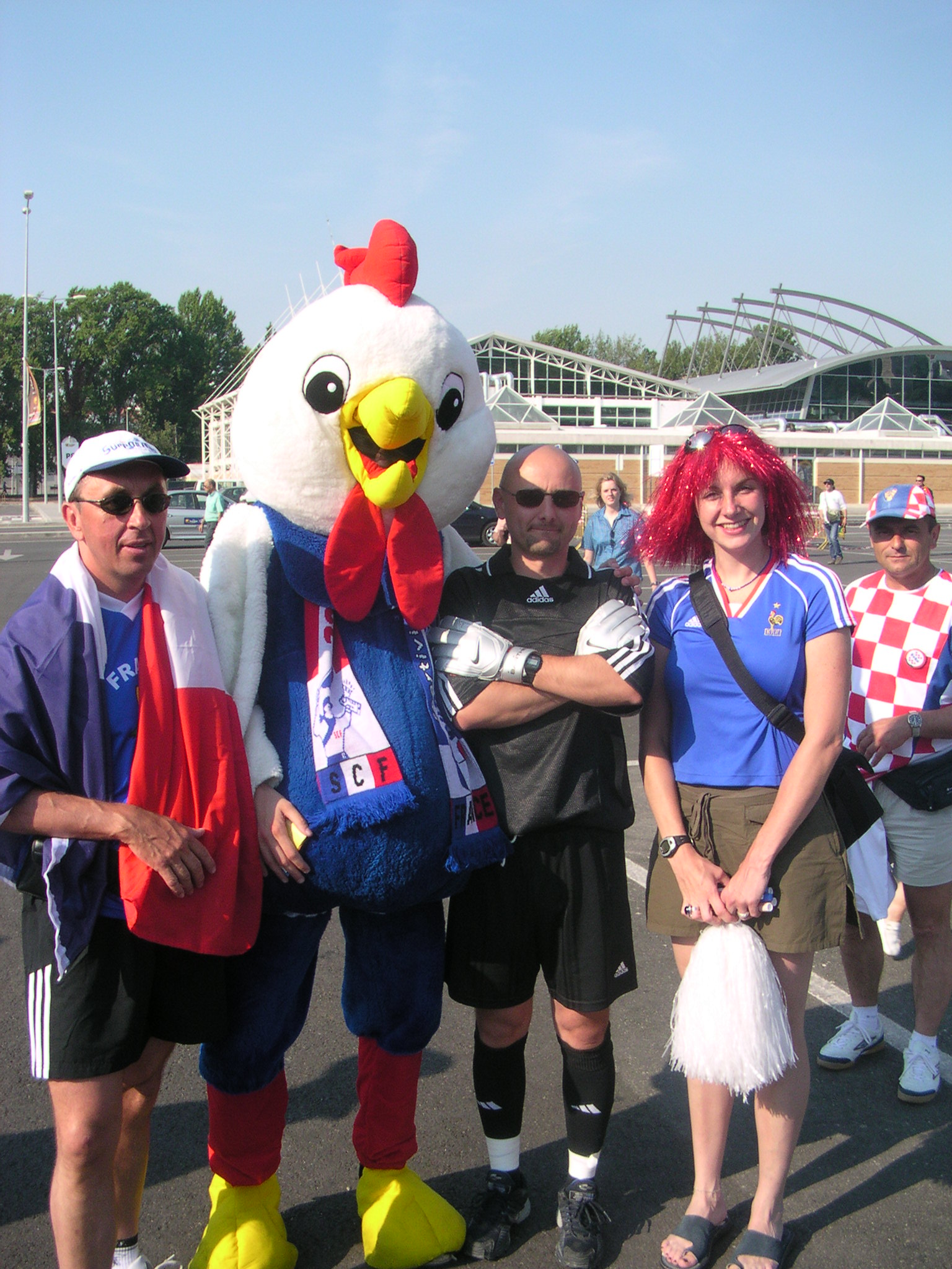 Alain, Sportix et Nathalie autour de Fabien Barthez