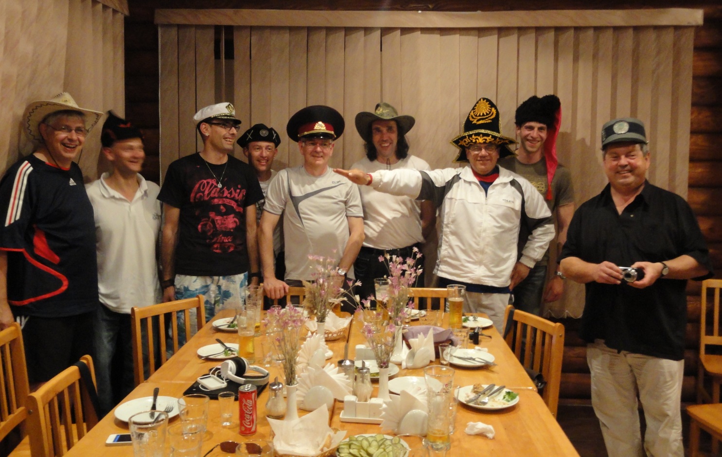 Défilé Couvre Chef Russe après le repas