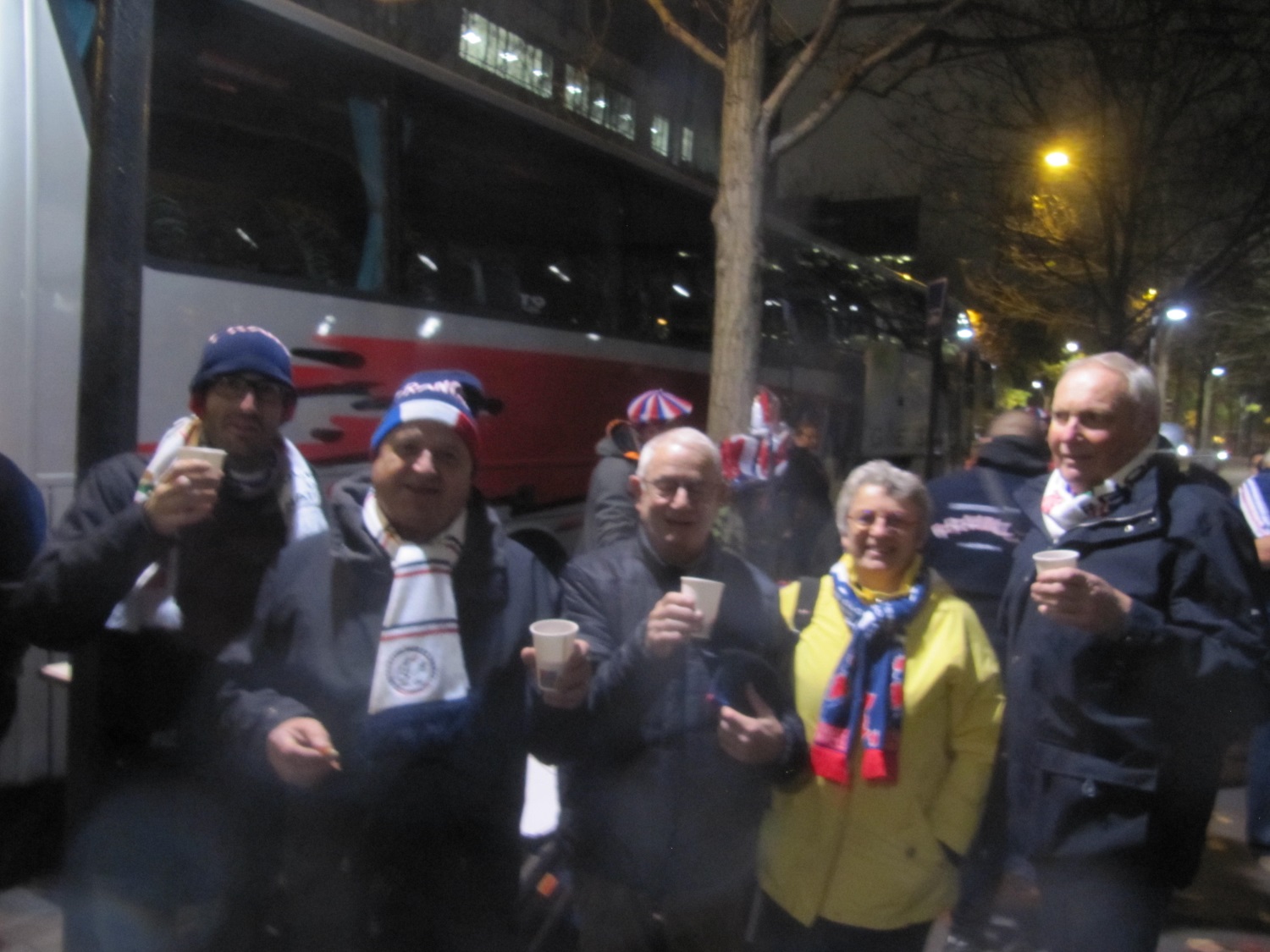 Famille Cadiou Kierren à l'apéro