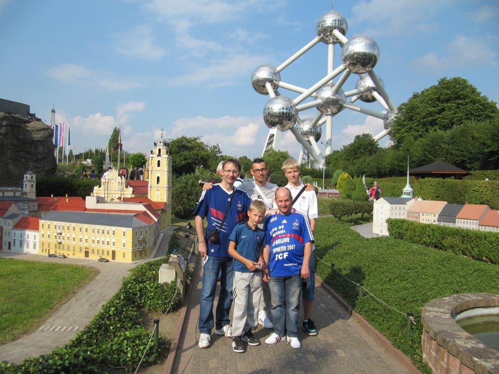 Groupe Mini Parc près Atonium Stade Baudoin