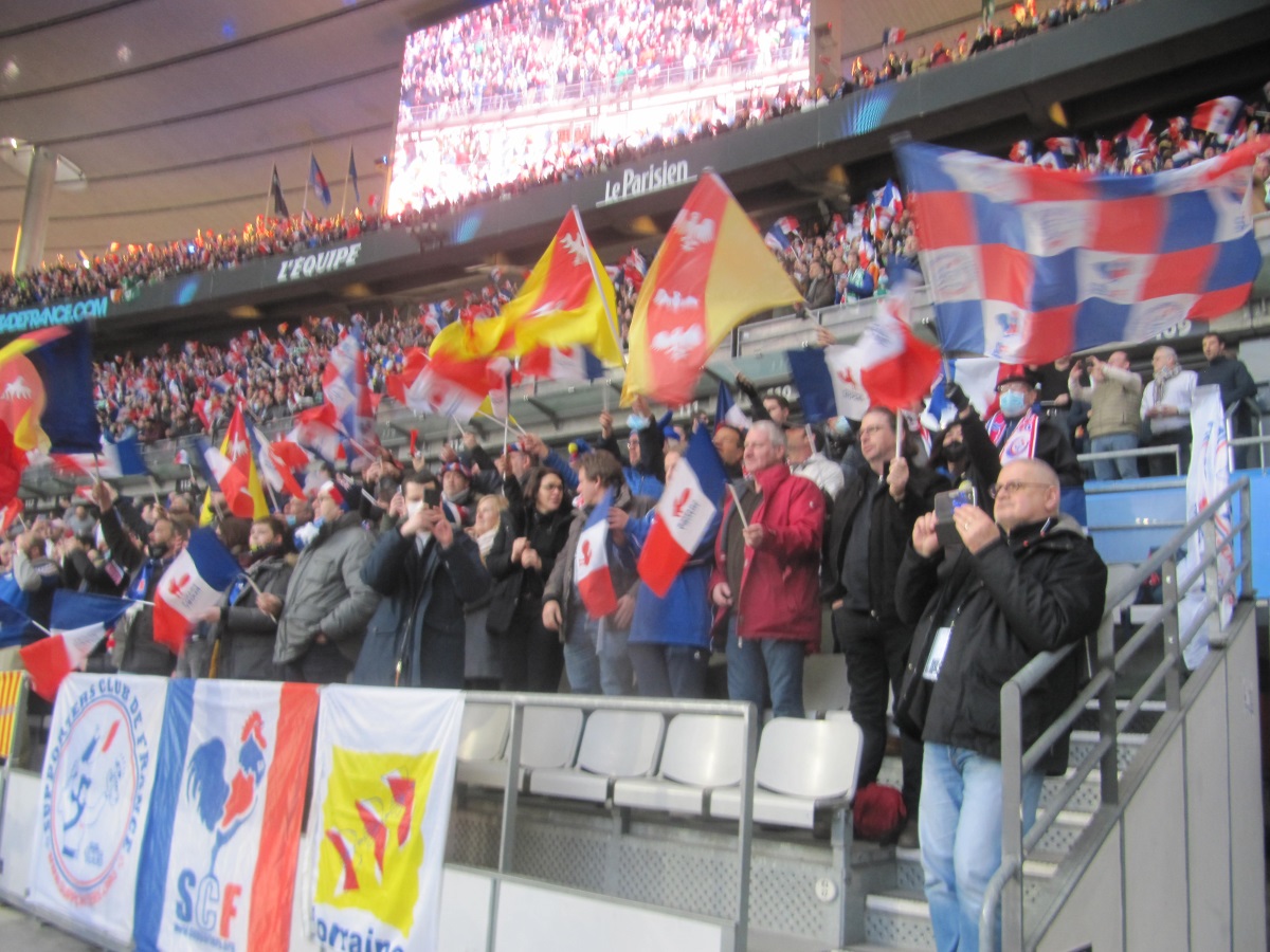 Le bloc SCF en tribune Nord sous les loges