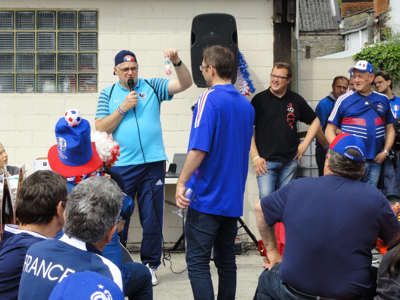 Macarons tricolores a la fin repas Brasserie Belge