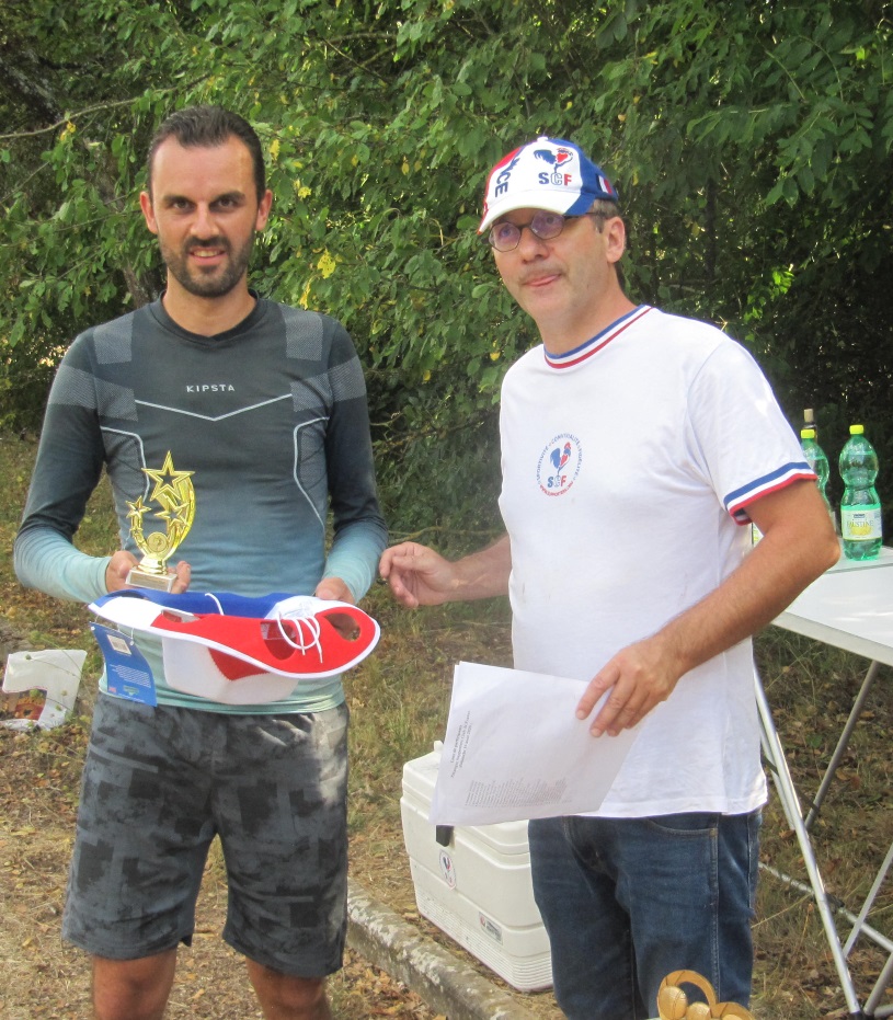 Philippe PIERRE reporte en Solo le Prix des Suiveurs