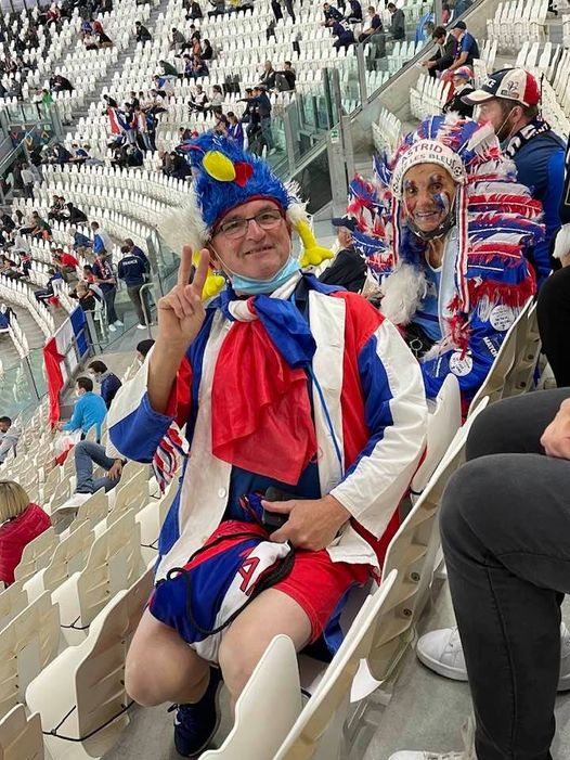 Prêt pour le bal costumé...mets ton masque on t'a reconnu