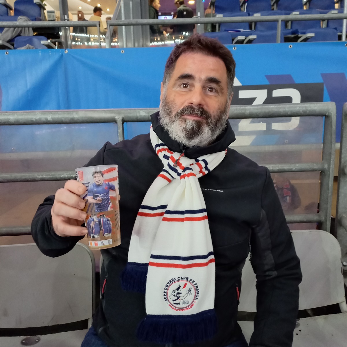 Une bière à la mi temps